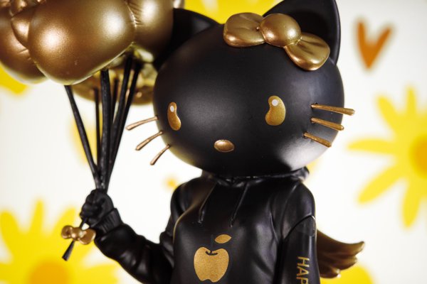 Hello Kitty Golden Bloom